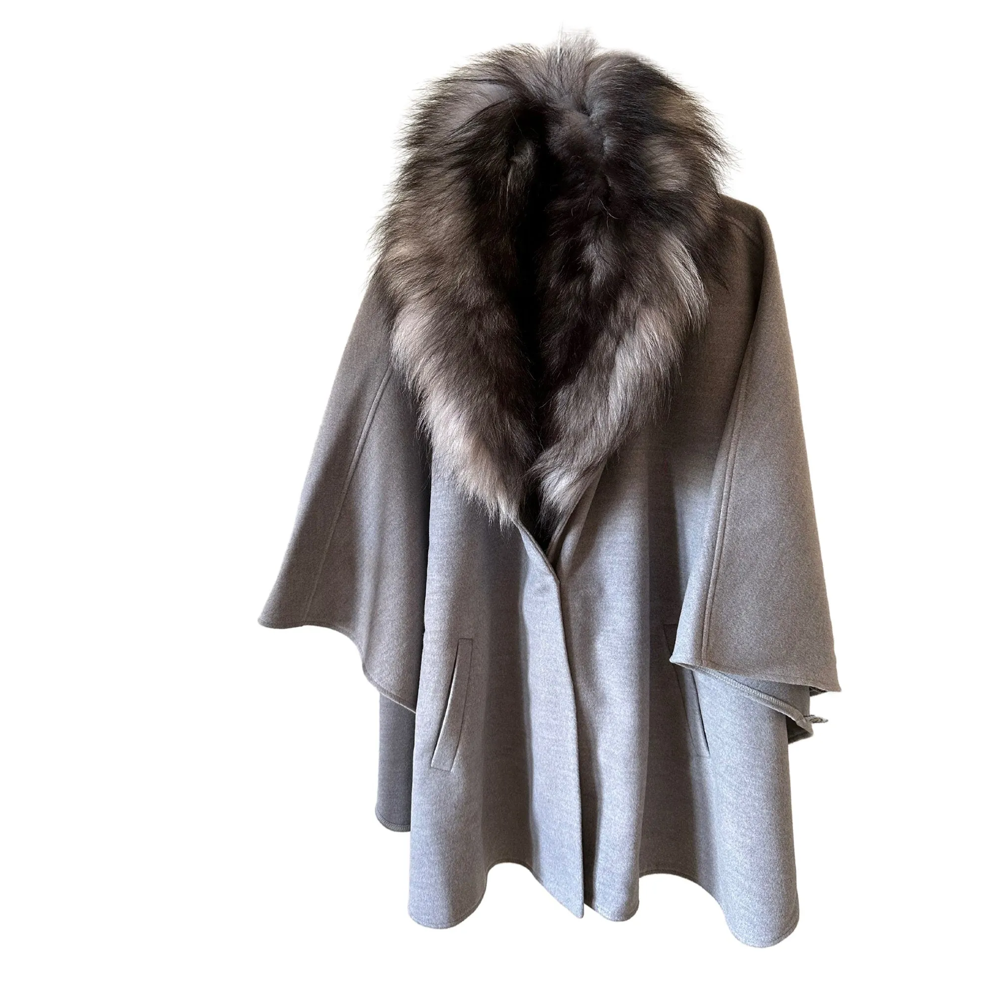 Grey Classic Feminine Woolen blend Overcoat Cape Coat Detachable fox fur collar