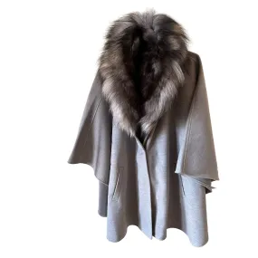 Grey Classic Feminine Woolen blend Overcoat Cape Coat Detachable fox fur collar