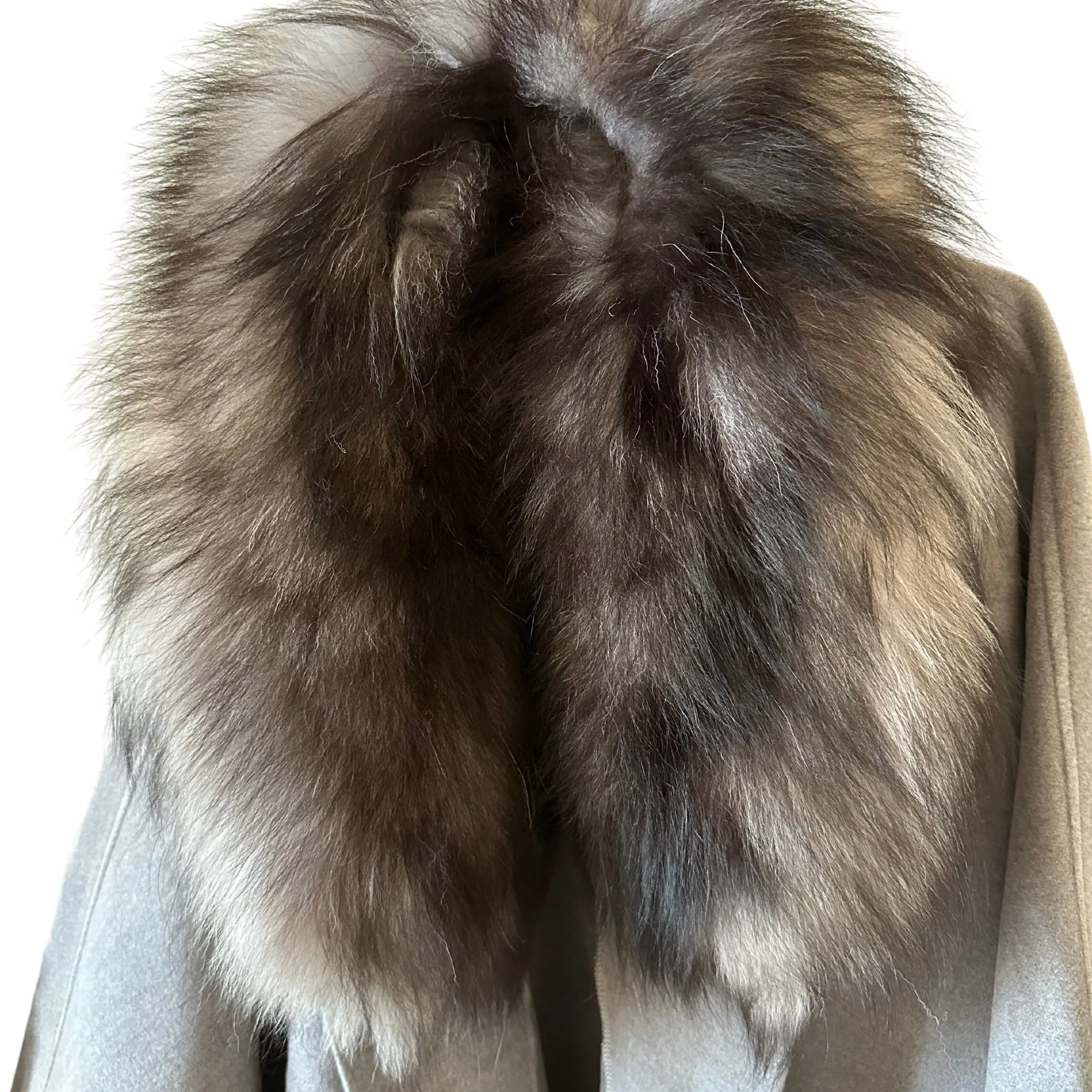 Grey Classic Feminine Woolen blend Overcoat Cape Coat Detachable fox fur collar