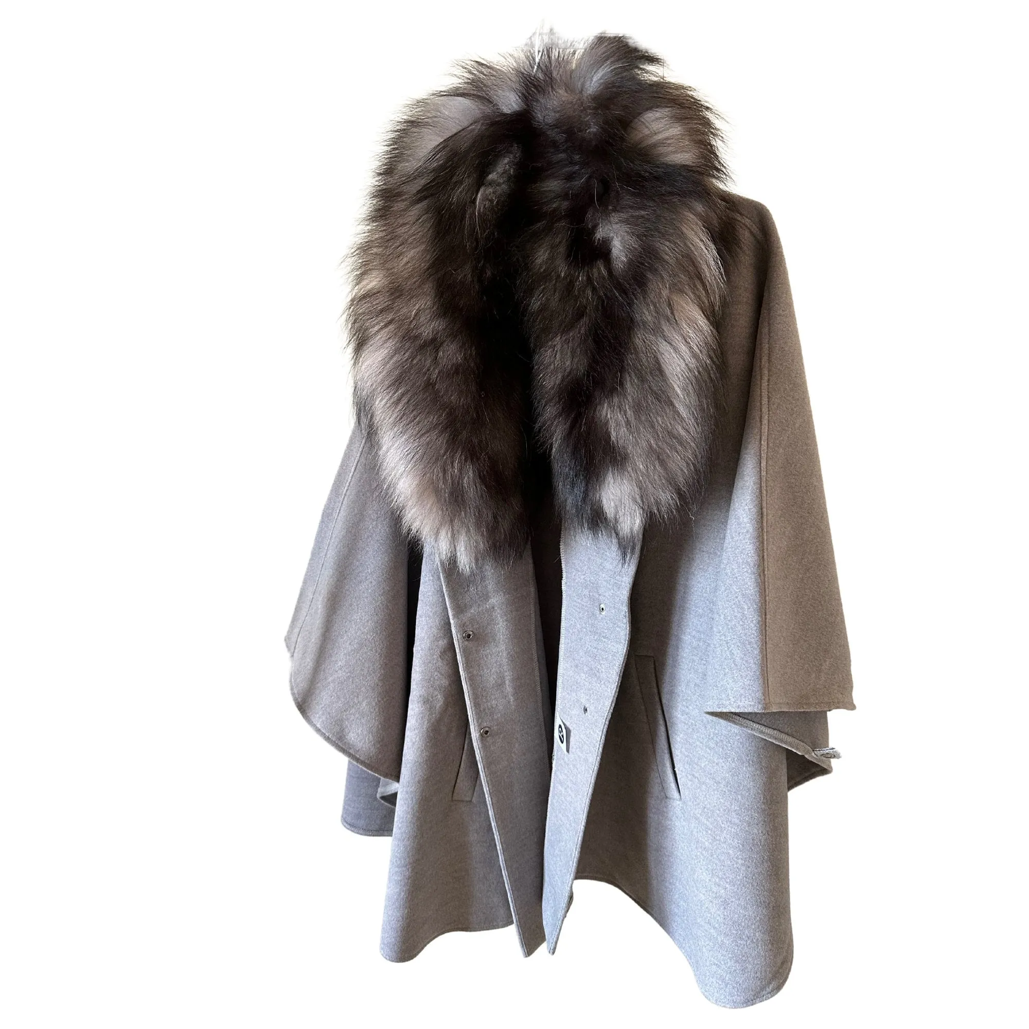 Grey Classic Feminine Woolen blend Overcoat Cape Coat Detachable fox fur collar