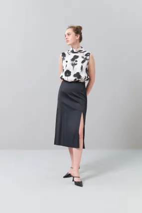Knee Length Skirt with Slit Detail Black