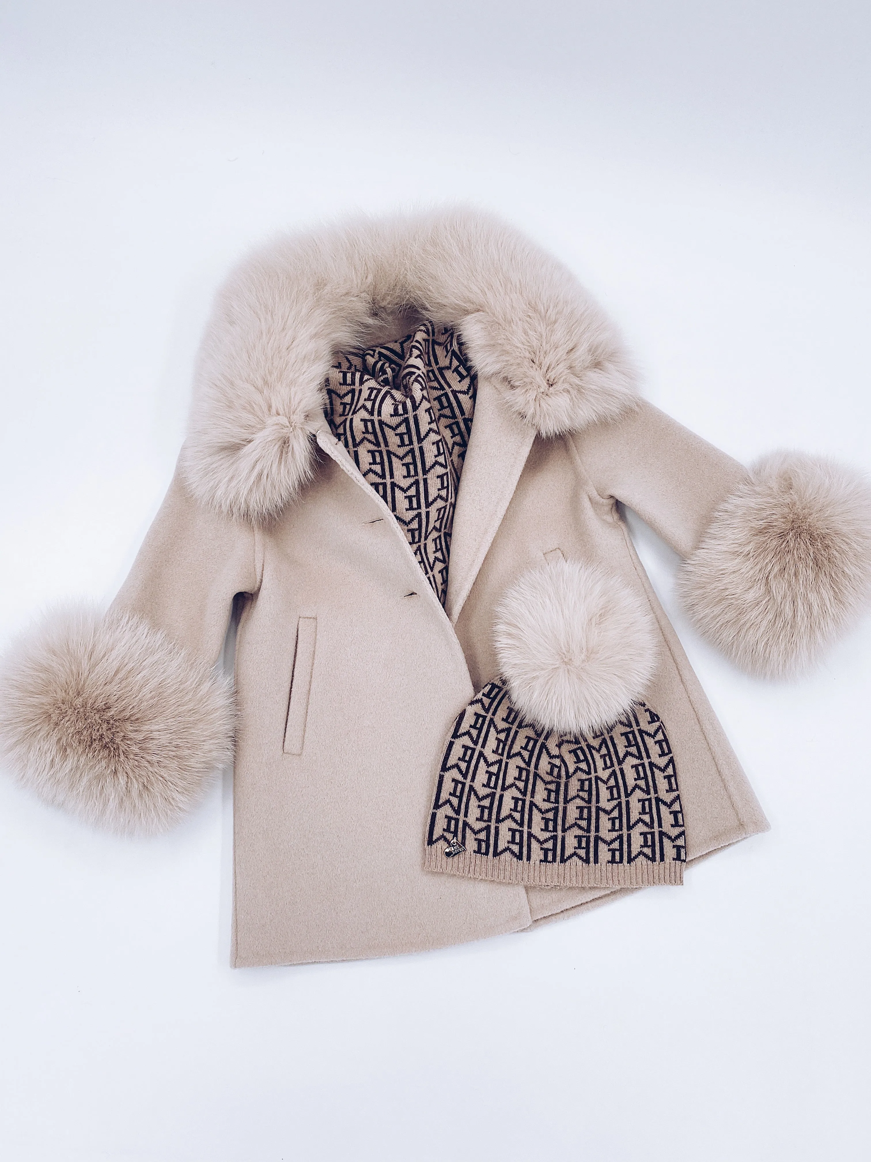 MI LOVES SIGNATURE Luxurious Cashmere kids coat with Fox fur trim and cuffs in Beautiful Nude colour