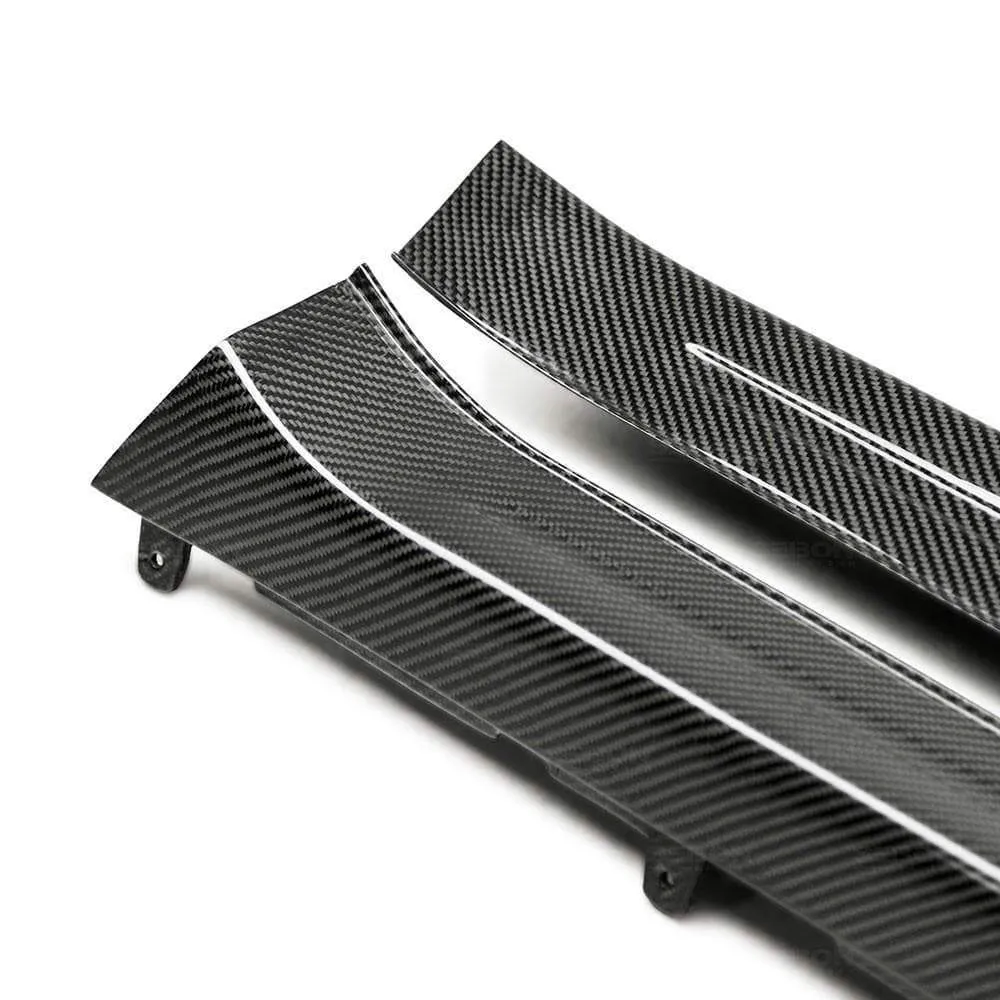 Seibon OEM-Style Carbon Fiber Door Sill Plates (09-20 R35 GT-R)