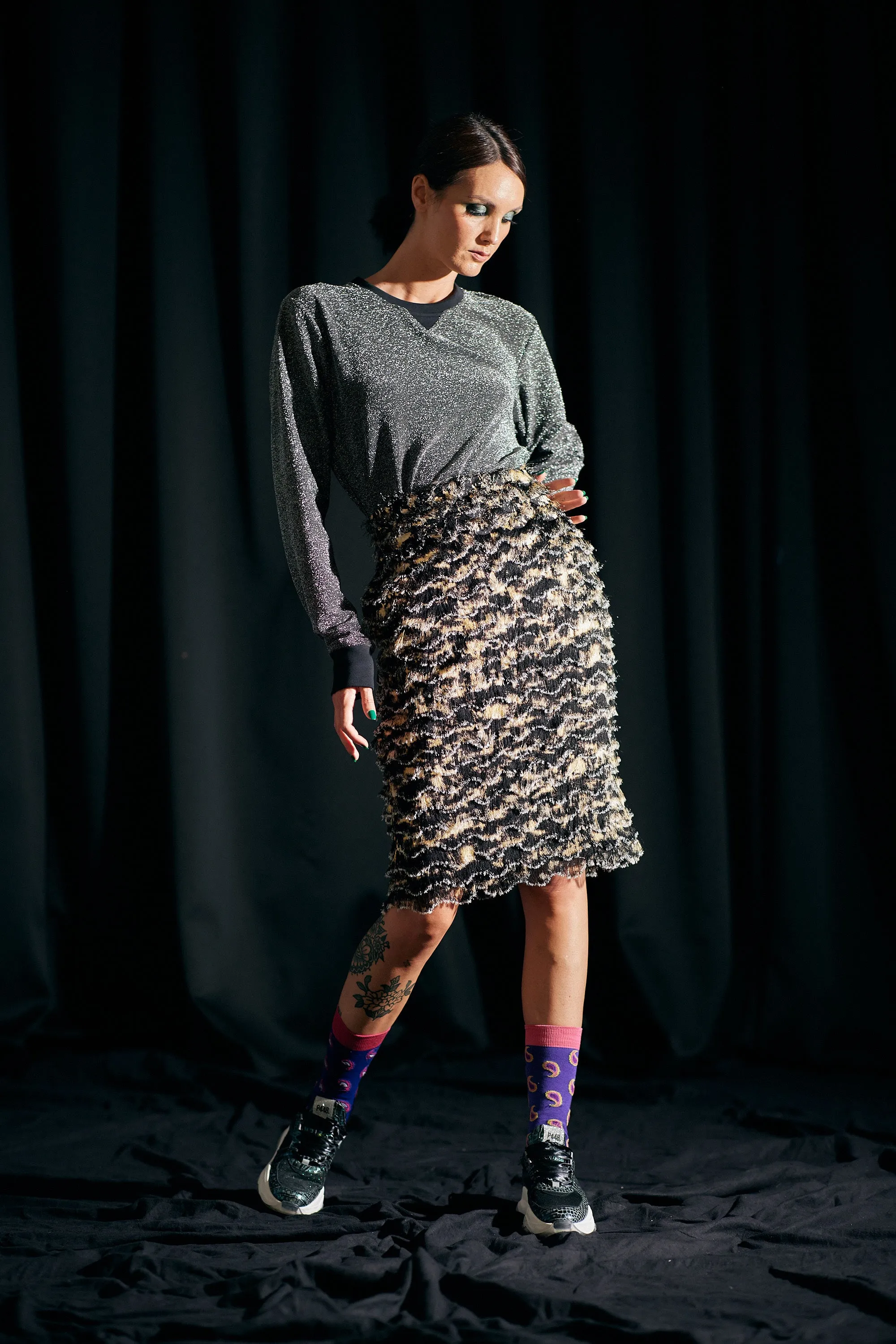 WORLD 4825 Dark Secrets Skirt Gold & Black Fringing